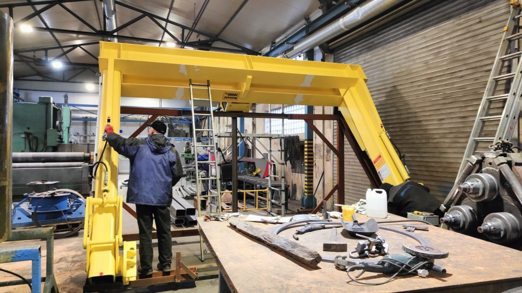Trawers obrotowy Q 20 ton